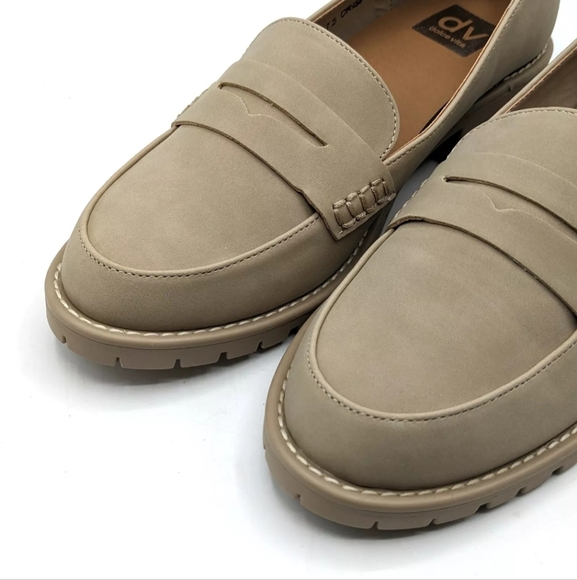 dv by Dolce Vita “Crisp” Classic Penny Loafer/Lug Sole Block Heel (Dune/Tan) NEW - Picture 4 of 16
